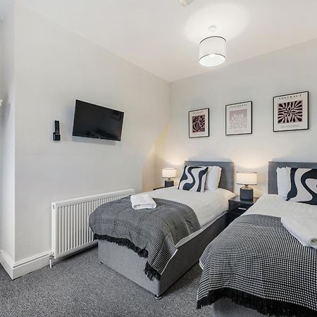 Anfield Cosy Stays - Air Host & Stay - Sleeps 14 Liverpool Exterior photo