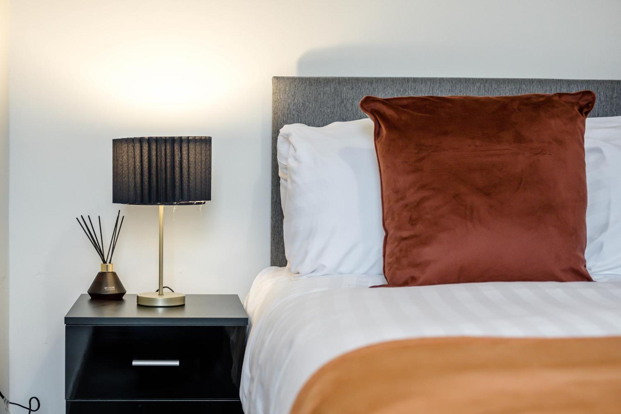 Anfield Cosy Stays - Air Host & Stay - Sleeps 14 Liverpool Exterior photo