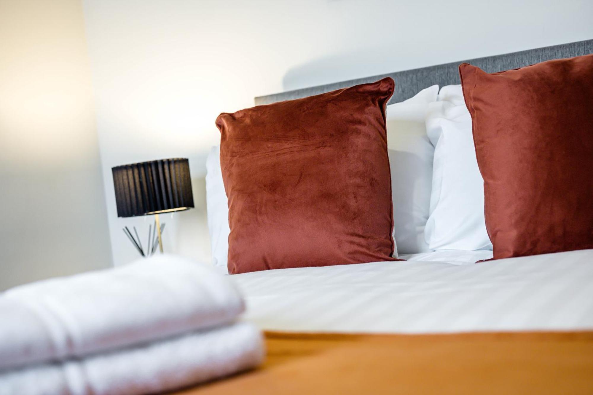 Anfield Cosy Stays - Air Host & Stay - Sleeps 14 Liverpool Exterior photo